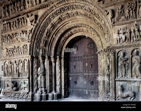 Le Sarcophage de Santa Maria de Ripoll: Un témoignage précieux de l'art wisigothique en terre catalane!